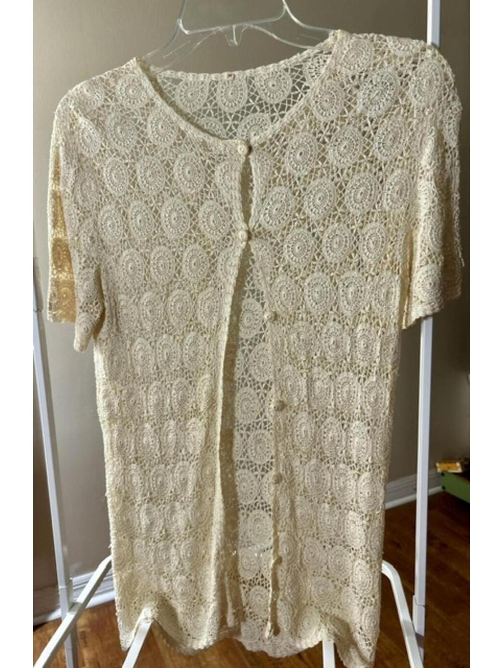 Medium Cream Crochet Button-Up Cardigan